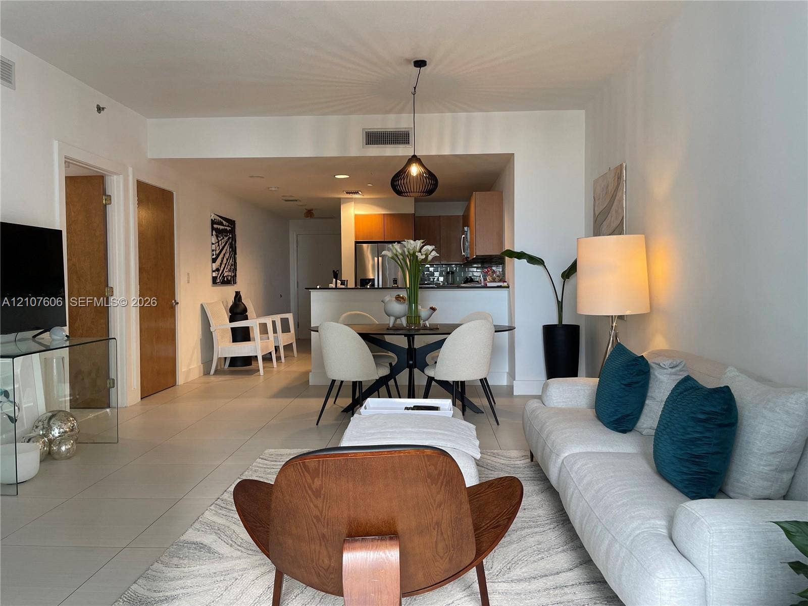 1060 Brickell Avenue, #2413, Miami, Miami, FL 33131 Photo 5