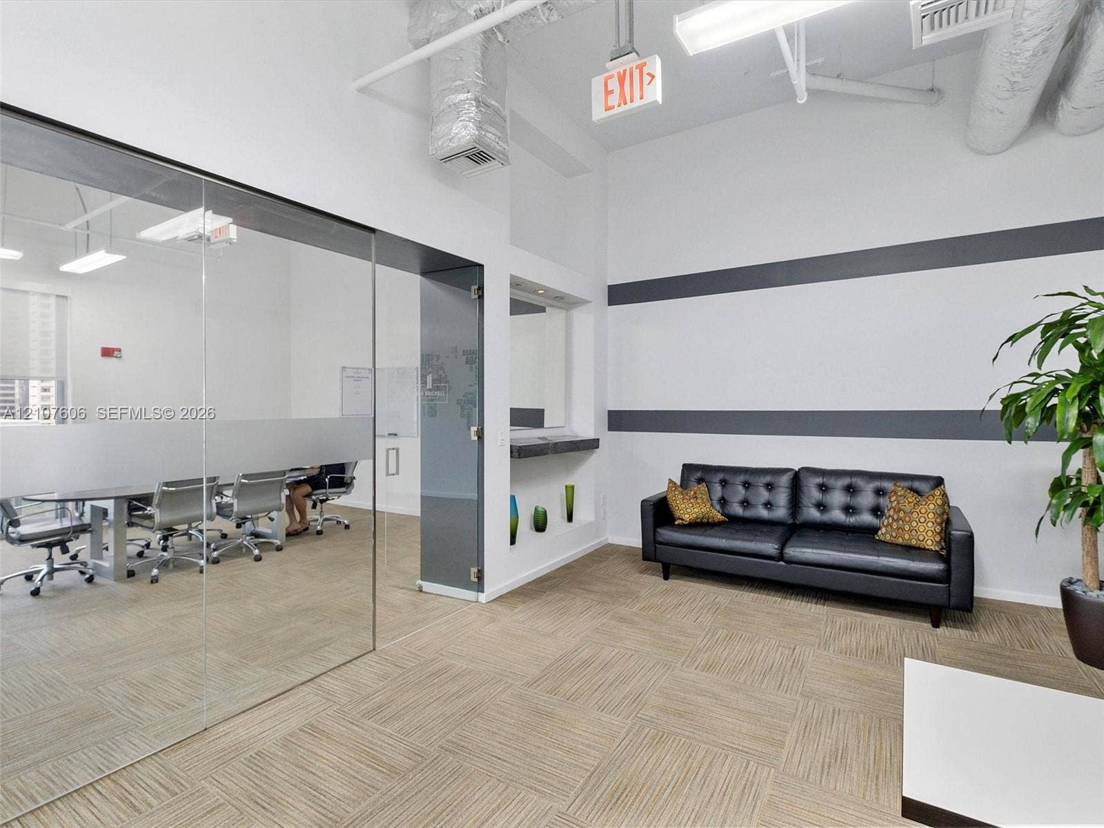1060 Brickell Avenue, #2413, Miami, Miami, FL 33131 Photo 17