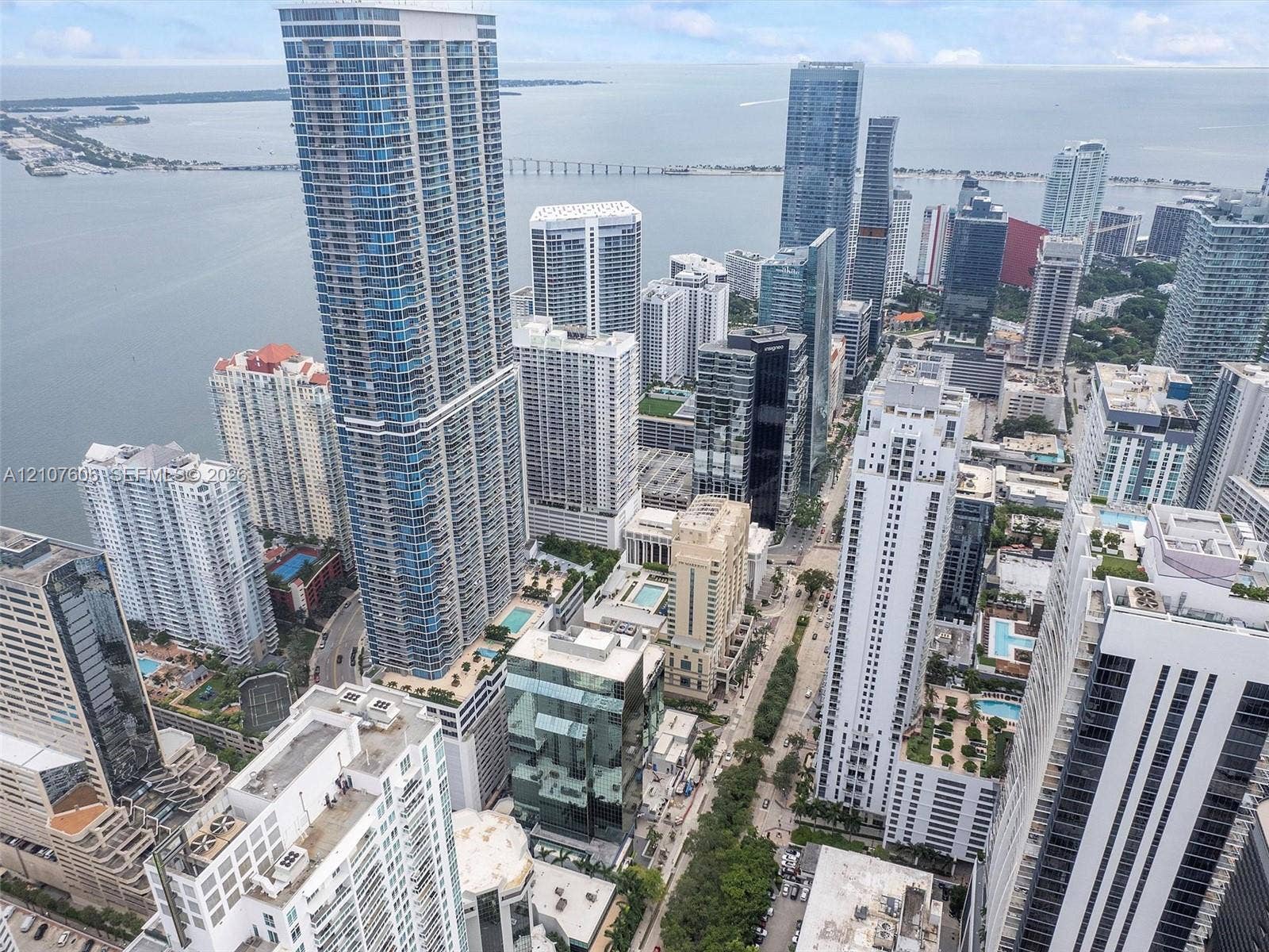 1060 Brickell Avenue, #2413, Miami, Miami, FL 33131 Photo 38