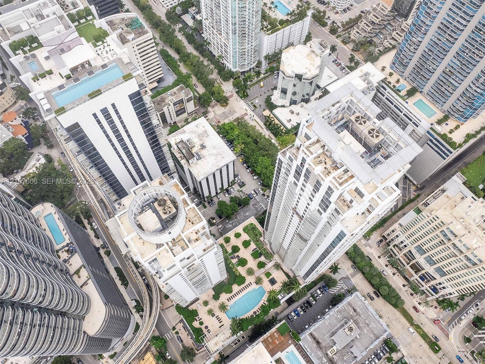 1060 Brickell Avenue, #2413, Miami, Miami, FL 33131 Photo 35
