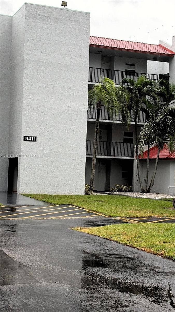 Property photo for 9411 Evergreen Place, #407, Davie, FL