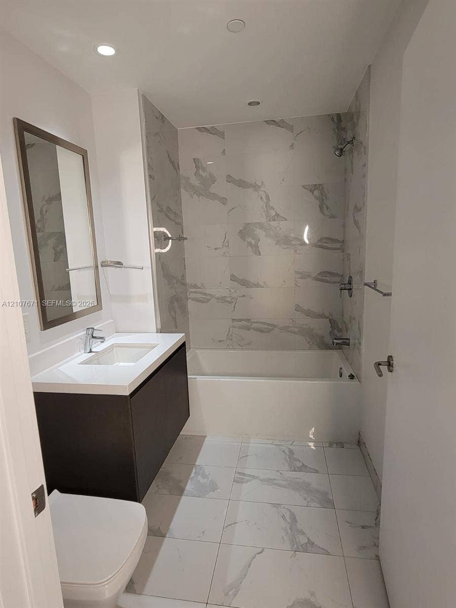 851 NE 1st Avenue, #4306, Miami, Miami, FL 33132 Photo 16