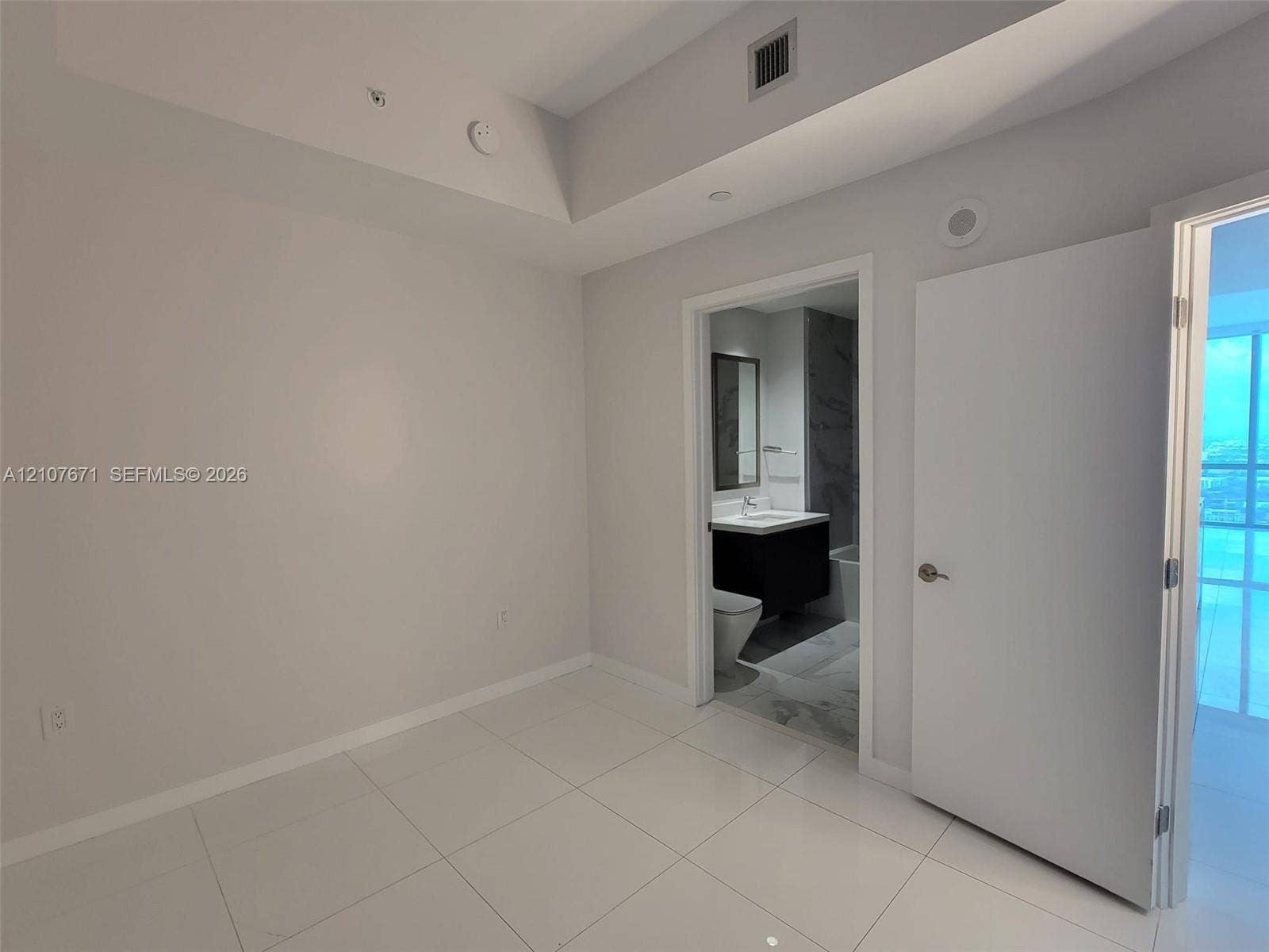 851 NE 1st Avenue, #4306, Miami, Miami, FL 33132 Photo 15