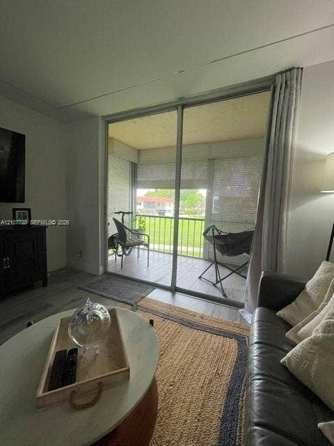 8921 S Hollybrook Boulevard, #204, Pembroke Pines, FL 33025 Photo 24
