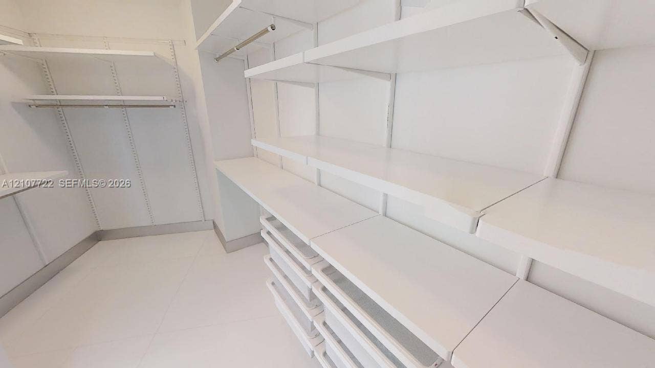 18555 Collins Avenue, #4604, Sunny Isles Beach, Sunny Isles Beach, FL 33160 Master bedroom closet