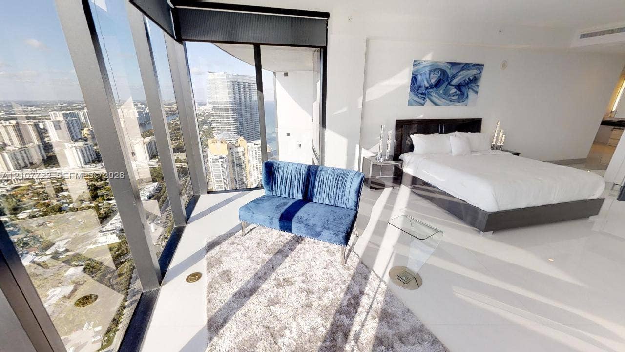 18555 Collins Avenue, #4604, Sunny Isles Beach, Sunny Isles Beach, FL 33160 Master bedroom