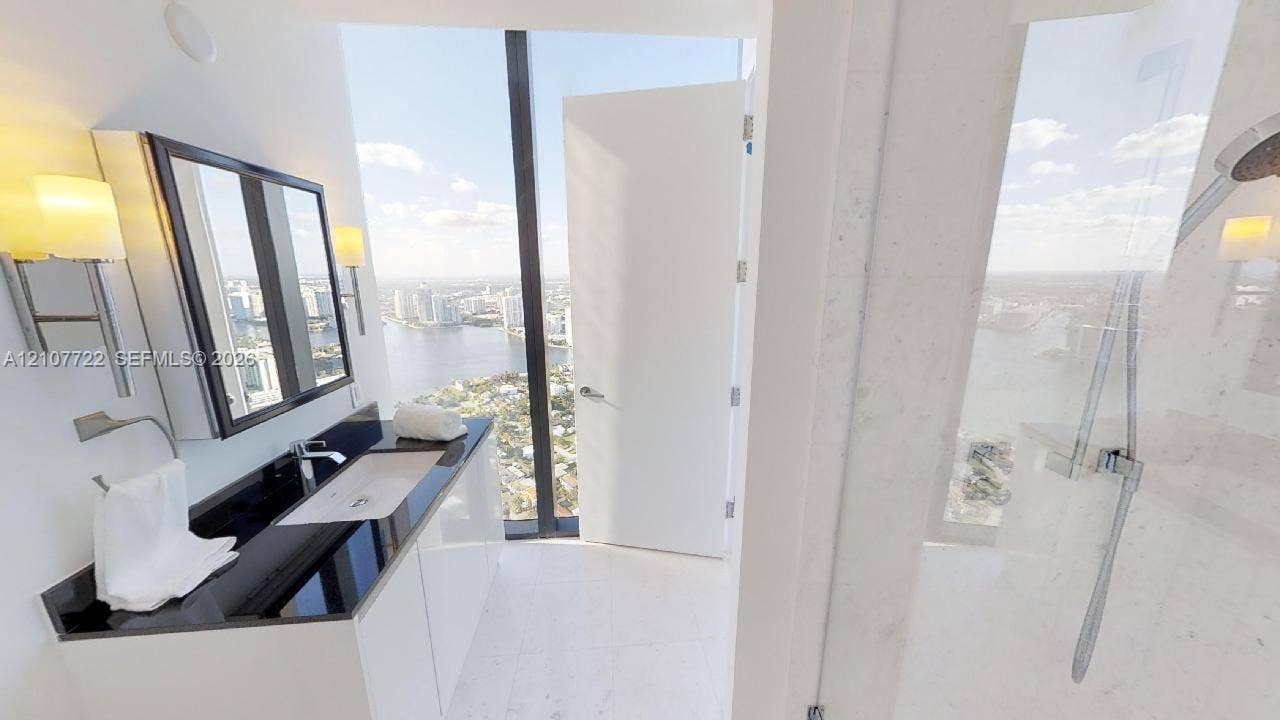 18555 Collins Avenue, #4604, Sunny Isles Beach, Sunny Isles Beach, FL 33160 2nd floor bedroom bath
