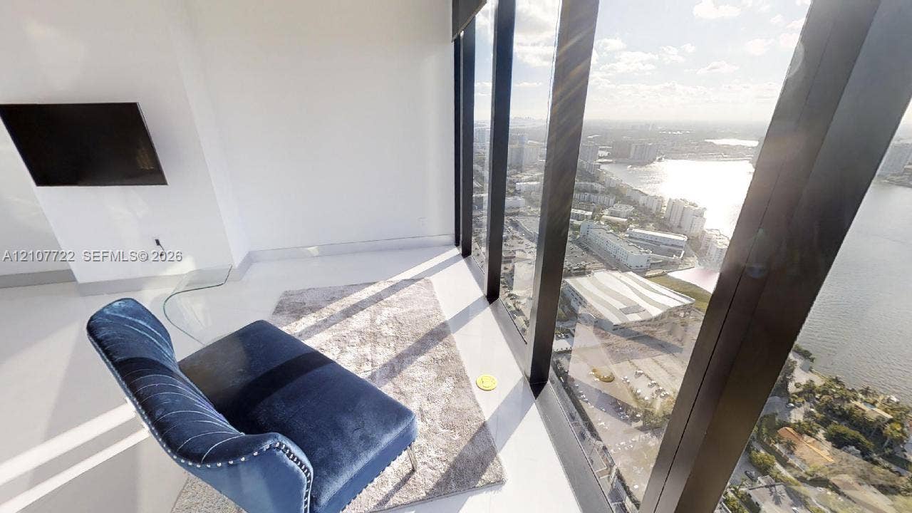 18555 Collins Avenue, #4604, Sunny Isles Beach, Sunny Isles Beach, FL 33160 Master bedroom
