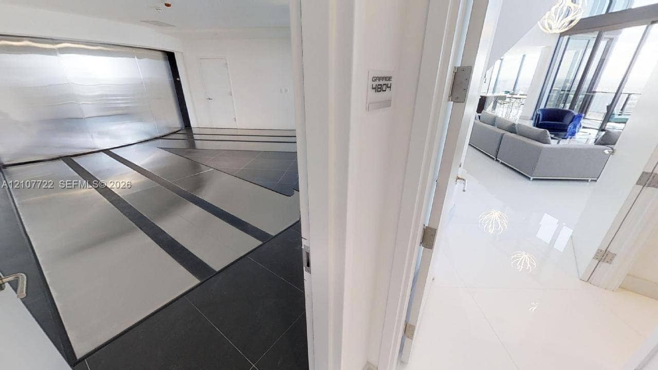 18555 Collins Avenue, #4604, Sunny Isles Beach, Sunny Isles Beach, FL 33160 Garage