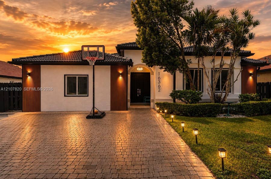 Property photo for 16362 SW 53rd Terrace, Miami, FL