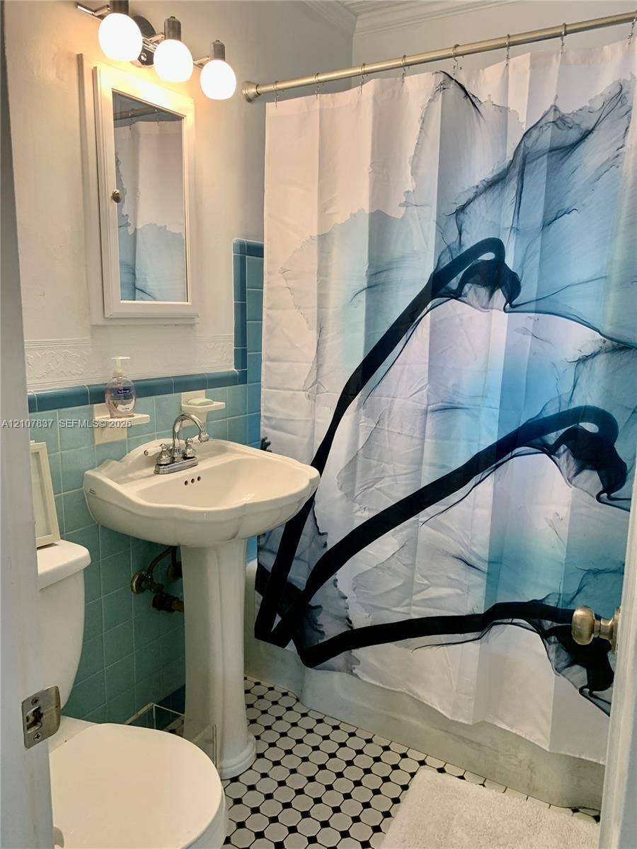 845 SW 11th Court, Fort Lauderdale, Fort Lauderdale, FL 33315 Photo 14