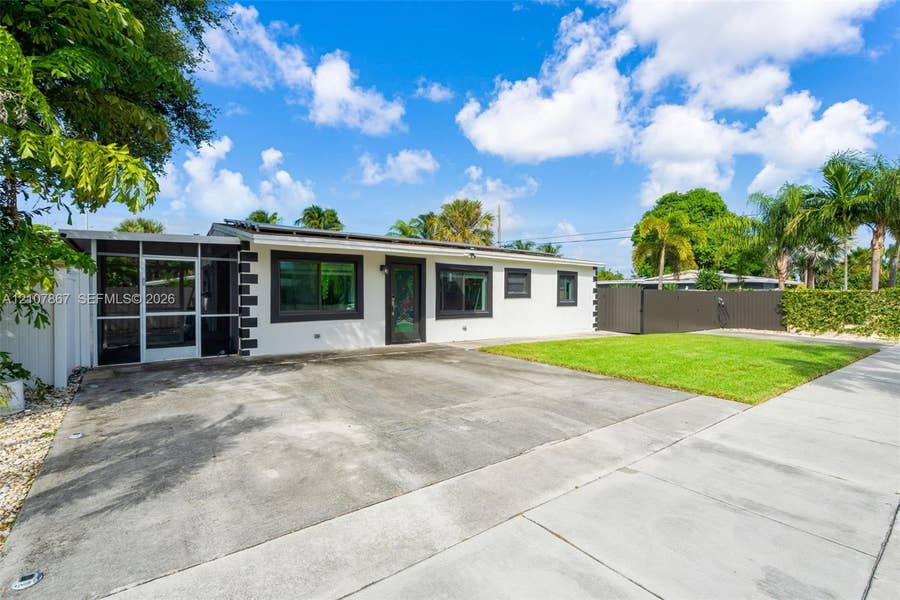 Property photo for 6100 NE 2nd Terrace, Oakland Park, FL