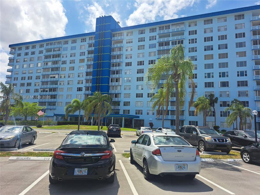 Property photo for 4001 Hillcrest Drive, #1015, Hollywood, FL
