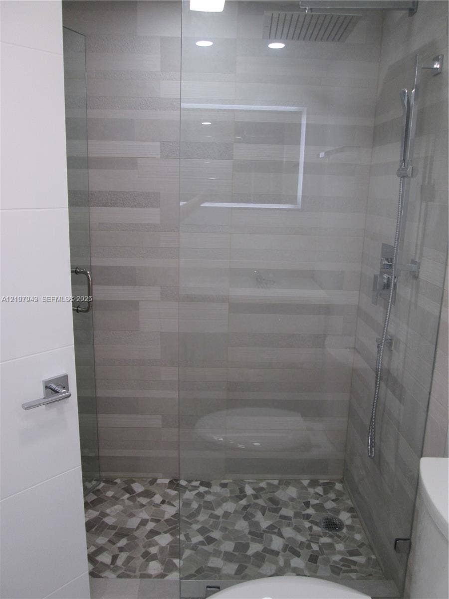 251 174th Street, #201, Sunny Isles Beach, Sunny Isles Beach, FL 33160 Master bathroom