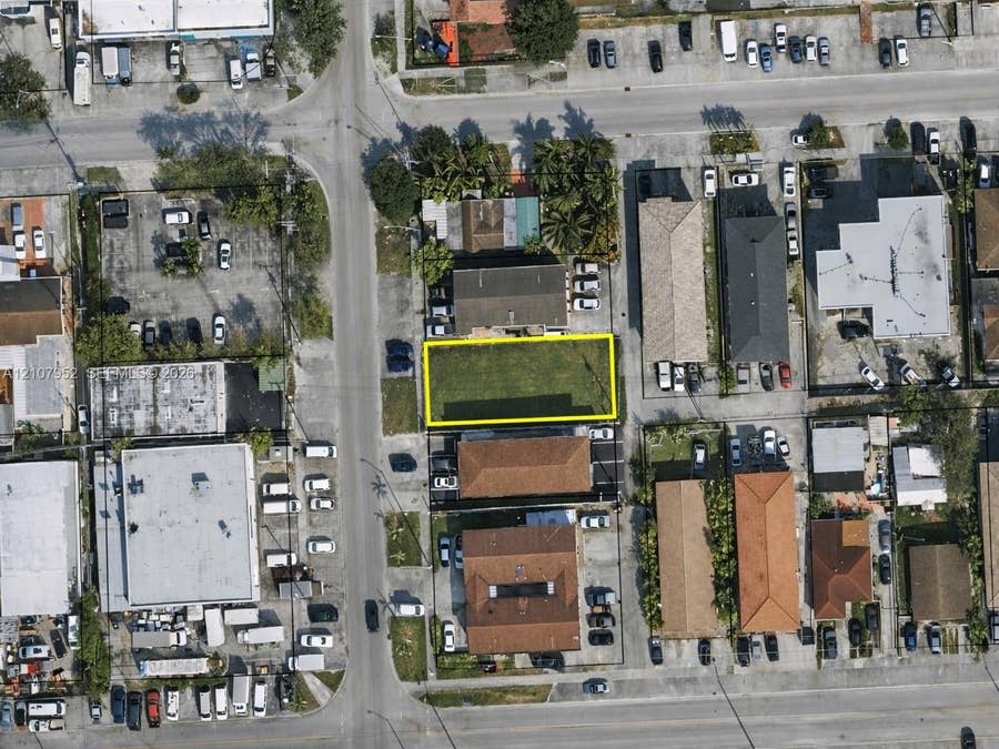 Property photo for 2657 W 2nd Avenue, Hialeah, FL