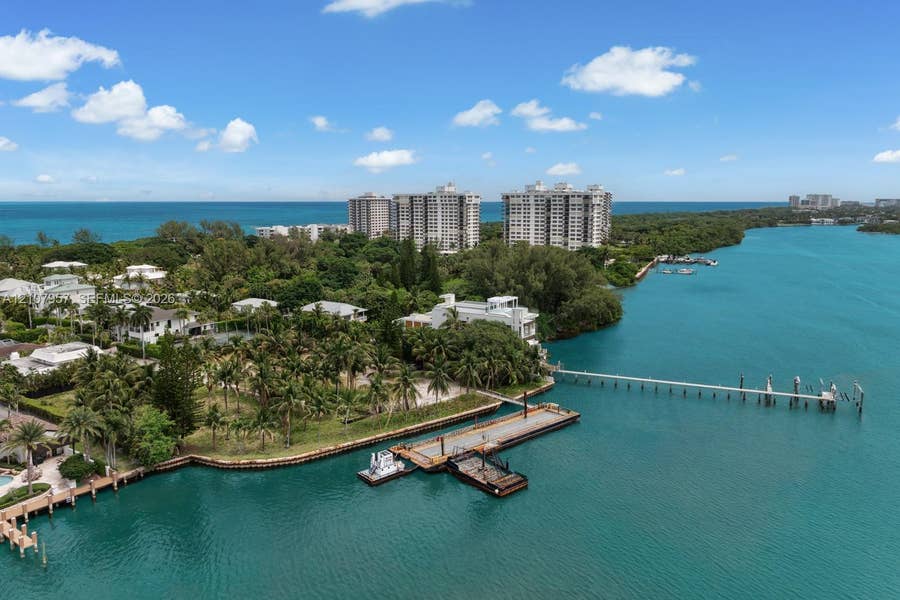 Property photo for 910 NE 24th Street, Boca Raton, FL
