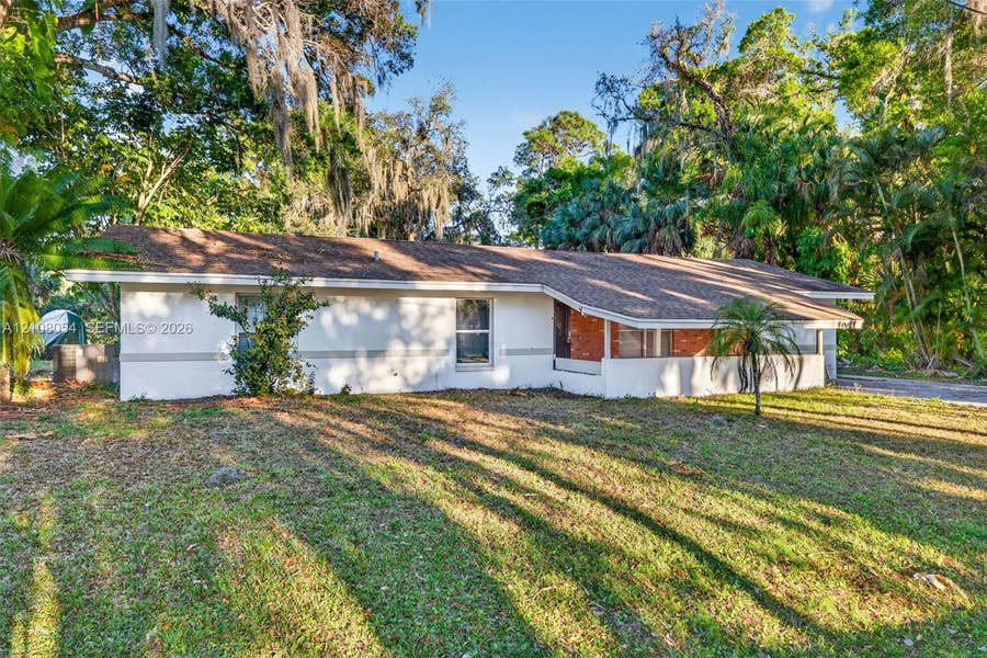 Property photo for 1941 Brown Road, Alva, FL