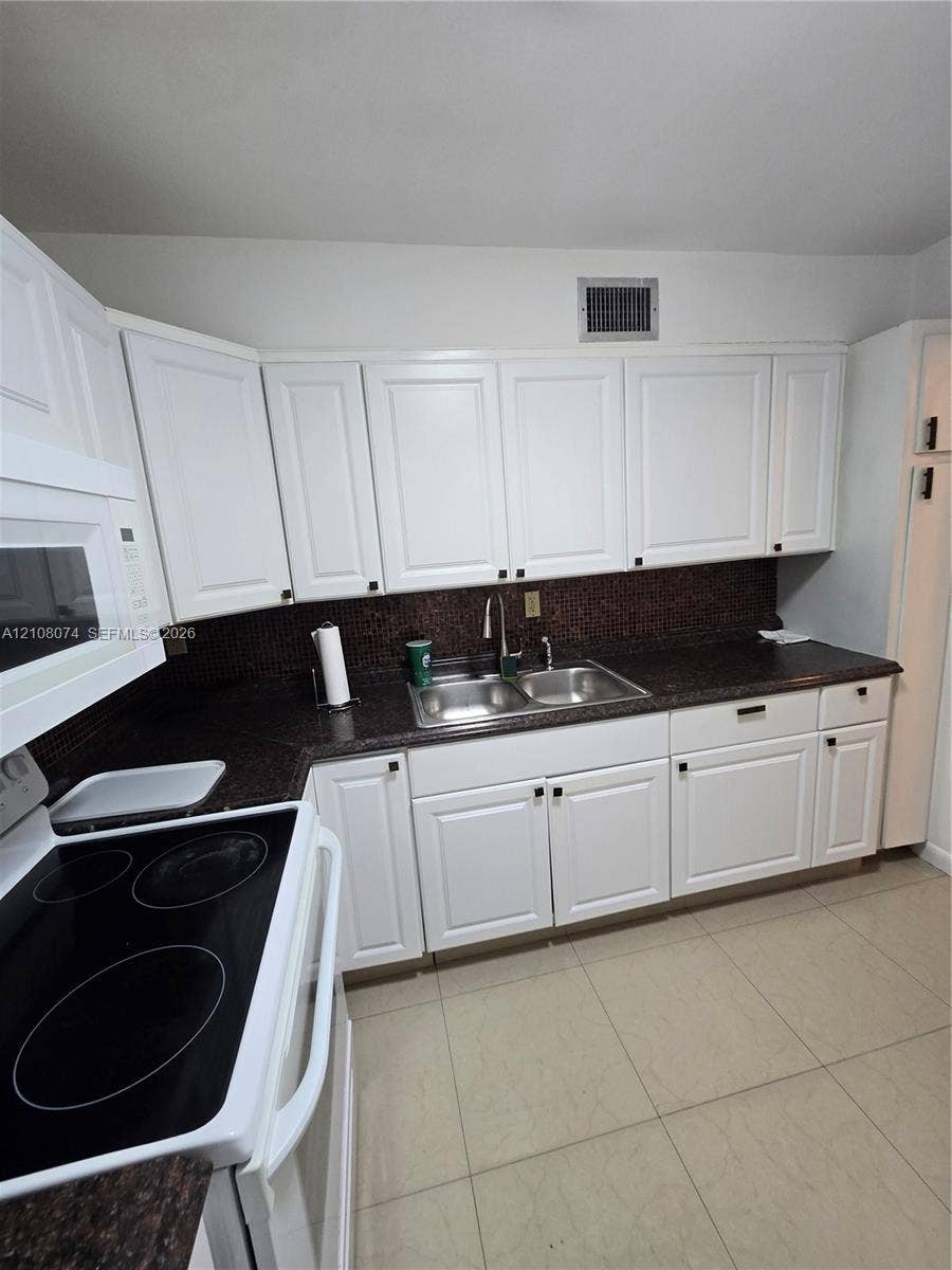 250 180th Drive, #202, Sunny Isles Beach, Sunny Isles Beach, FL 33160 Photo 9