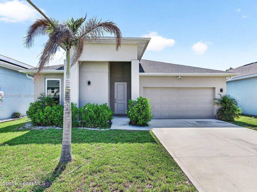 Property photo for 1068 SW Corbin Circle, Palm Bay, FL
