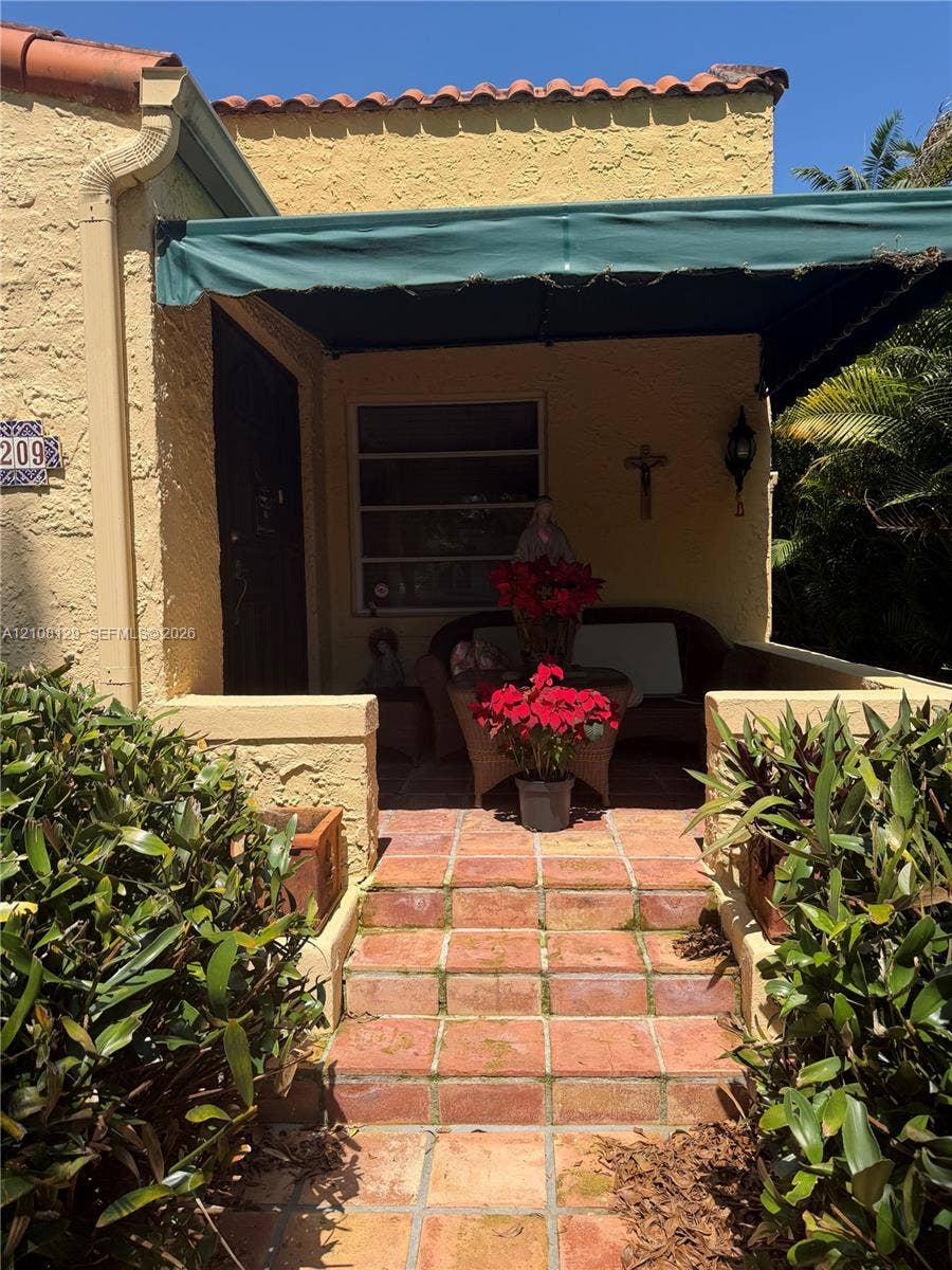 1209 Mariana Avenue, Coral Gables, FL 33134 Photo 9