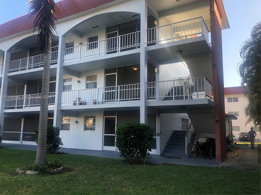 Property photo for 541 Blue Heron Drive, #220, Hallandale Beach, FL