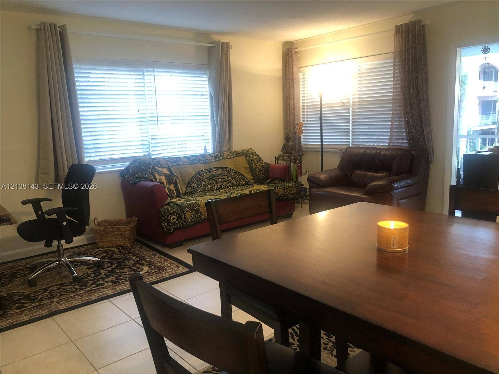 541 Blue Heron Drive, #220, Hallandale Beach, FL 33009 LIVING ROOM