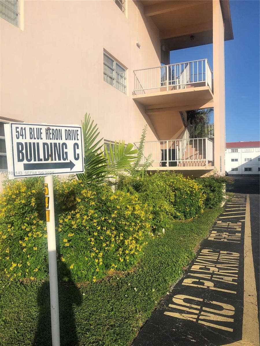 541 Blue Heron Drive, #220, Hallandale Beach, FL 33009 Photo 43