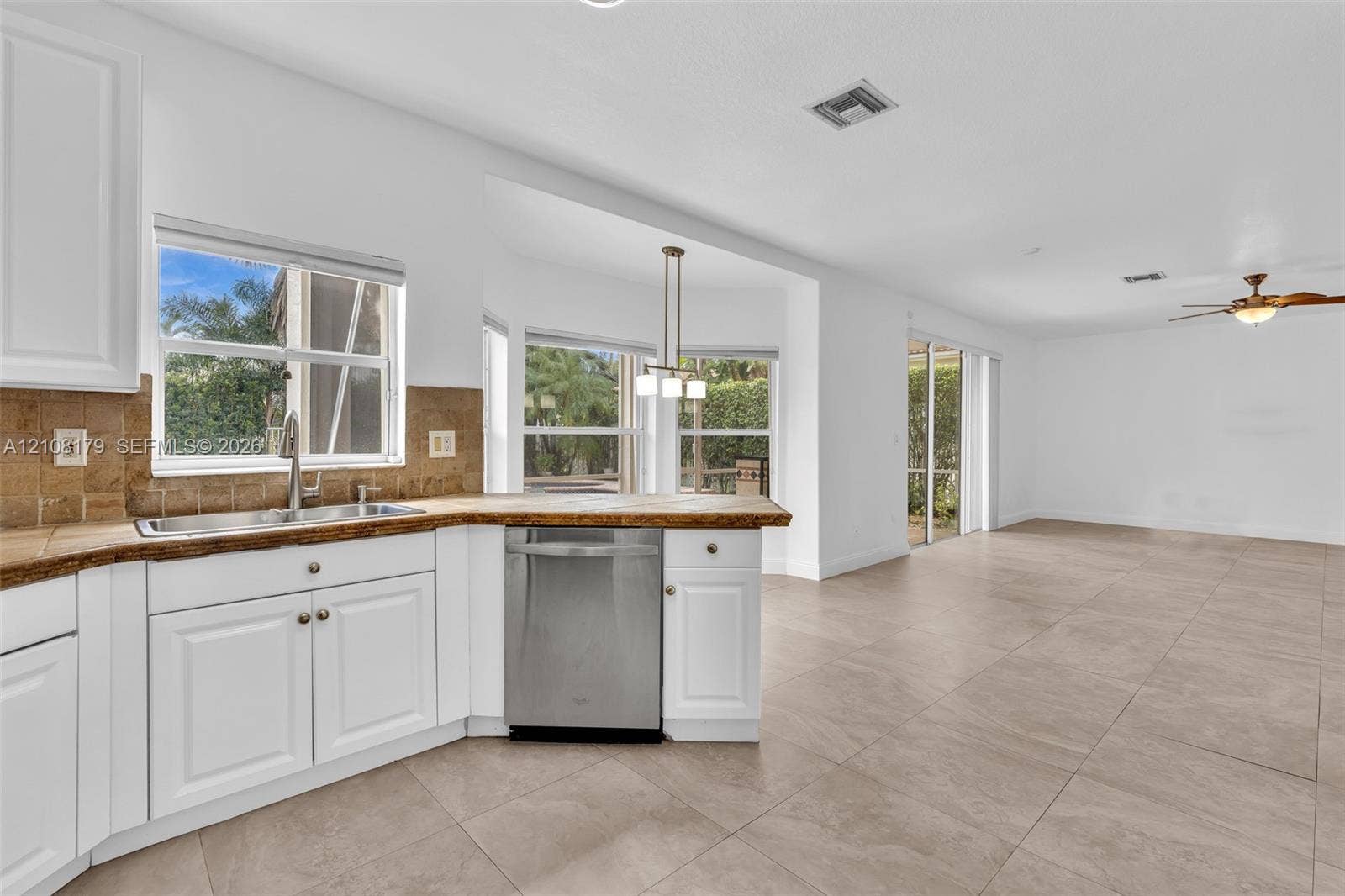15854 SW 14th Court, Pembroke Pines, Pembroke Pines, FL 33027 Photo 10