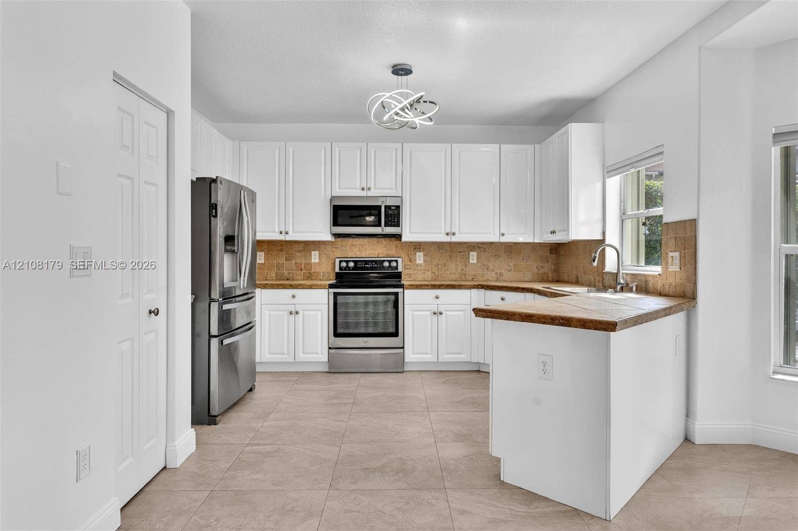 15854 SW 14th Court, Pembroke Pines, Pembroke Pines, FL 33027 Photo 8
