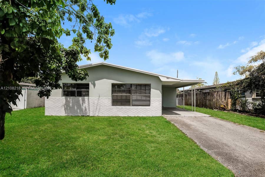 Property photo for 960 N 73rd Way, Hollywood, FL