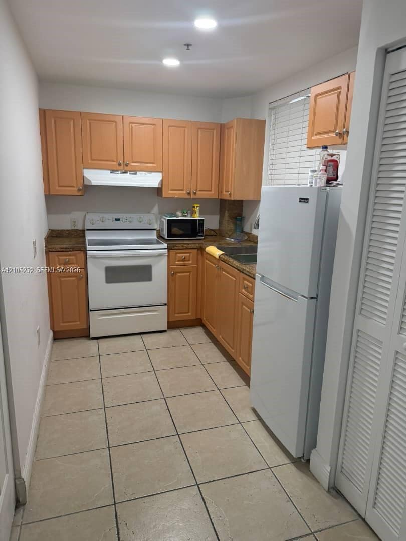 2210 NW 34th Street, #101, Miami, Miami, FL 33142 Photo 2