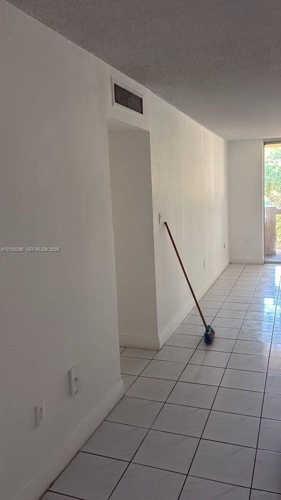1800 Sans Souci Boulevard, #340, North Miami, North Miami, FL 33181 Ceramic tile flooring and neutral wall finishes
