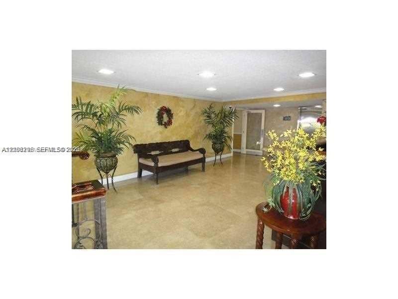 1800 Sans Souci Boulevard, #340, North Miami, North Miami, FL 33181 Large-format tile flooring, recessed ceiling lighting, and textured wall finishes