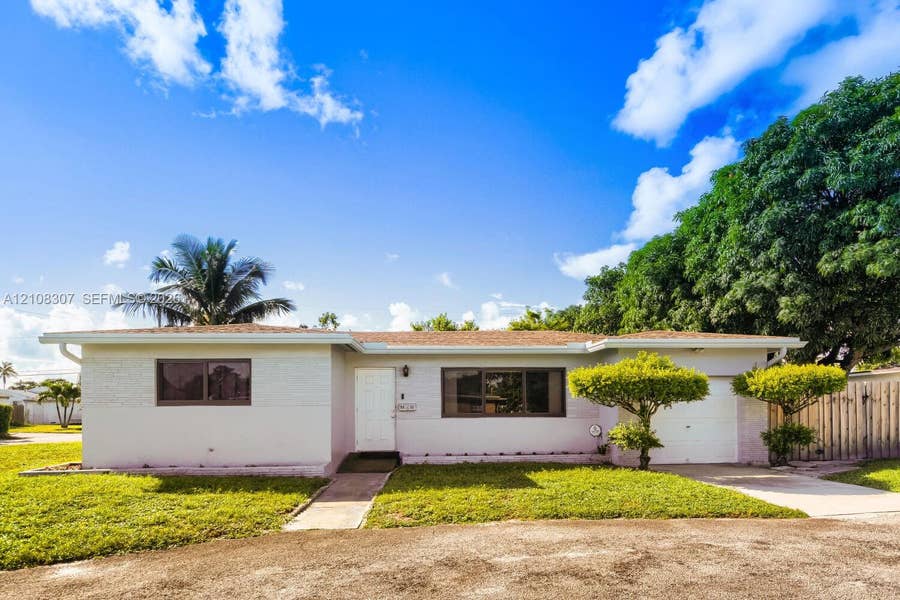 Property photo for 2432 Wiley Court, Hollywood, FL