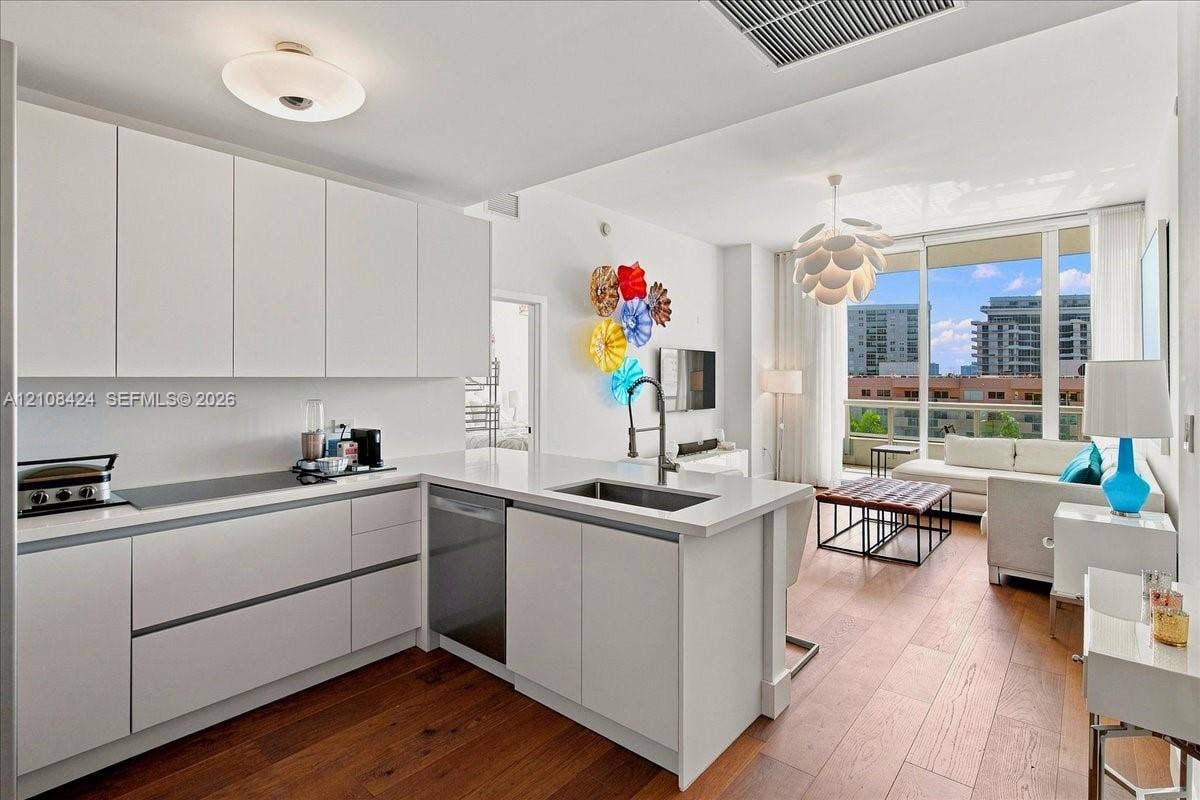 6799 Collins Avenue, #412, Miami Beach, FL 33141 Photo 7