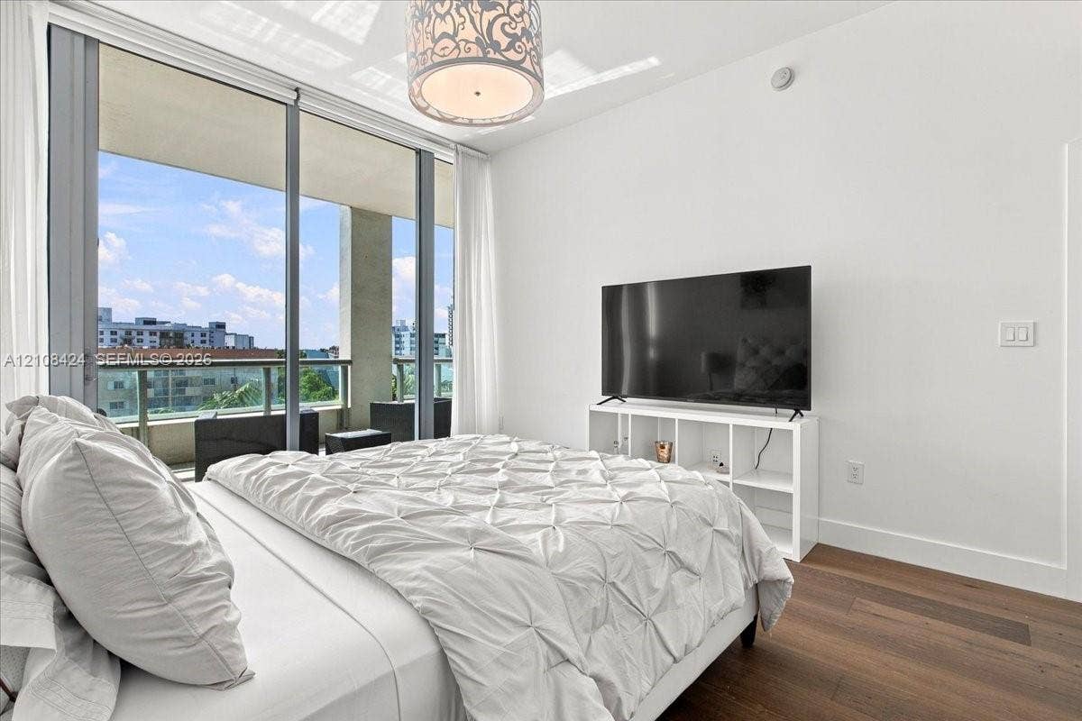 6799 Collins Avenue, #412, Miami Beach, FL 33141 Photo 17