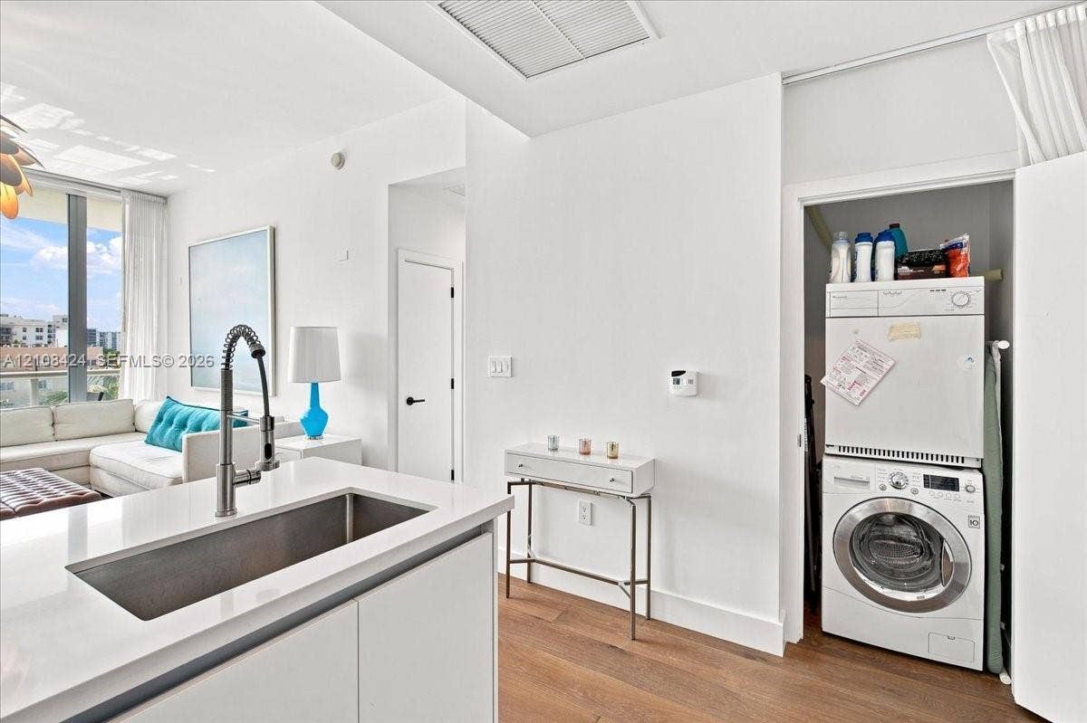 6799 Collins Avenue, #412, Miami Beach, FL 33141 Photo 13