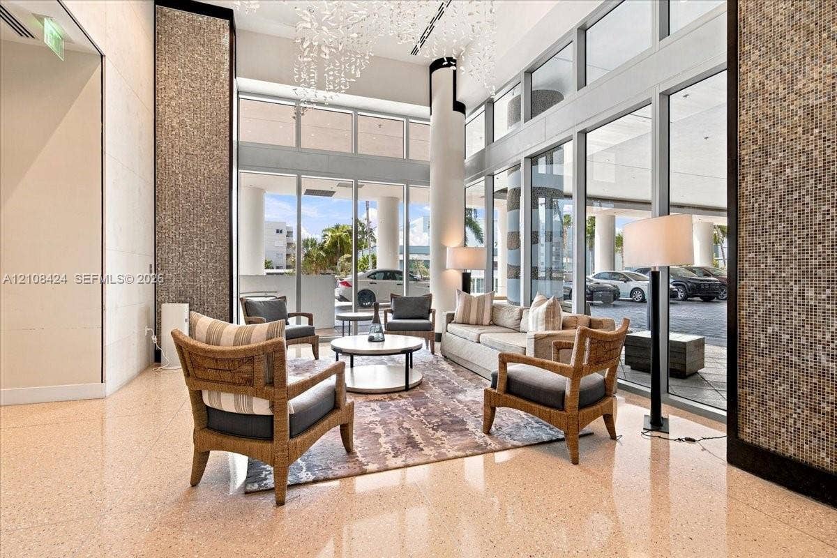 6799 Collins Avenue, #412, Miami Beach, FL 33141 Photo 4