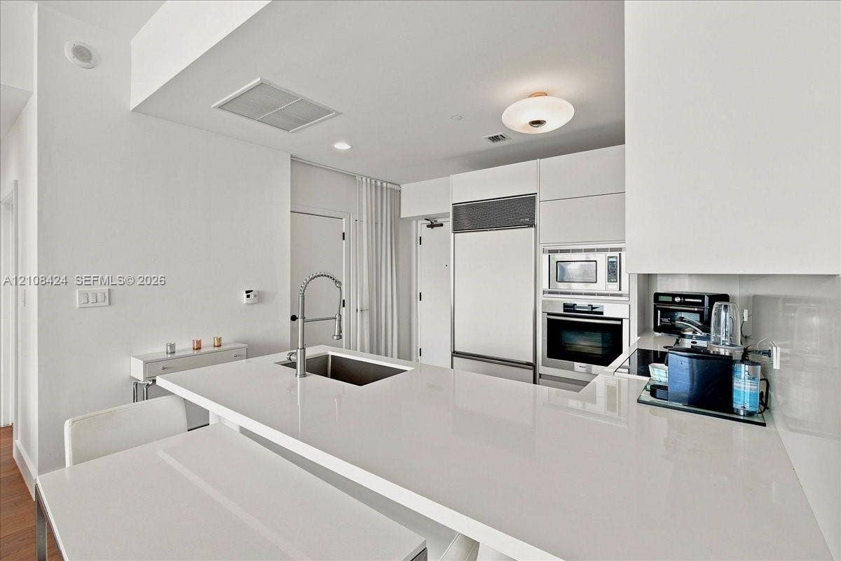 6799 Collins Avenue, #412, Miami Beach, FL 33141 Photo 14