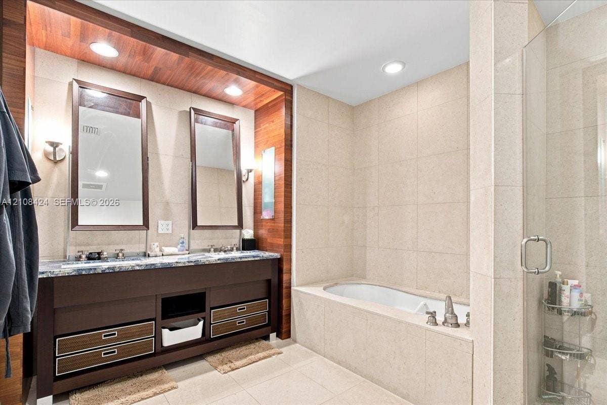 6799 Collins Avenue, #412, Miami Beach, FL 33141 Photo 21