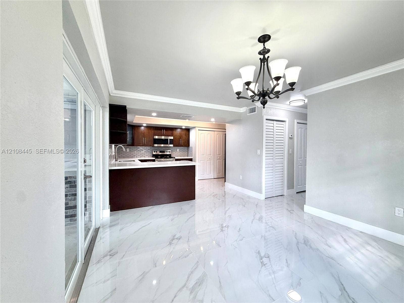 800 W 81st Place, Hialeah, Hialeah, FL 33014 Kitchen area / Dining Area