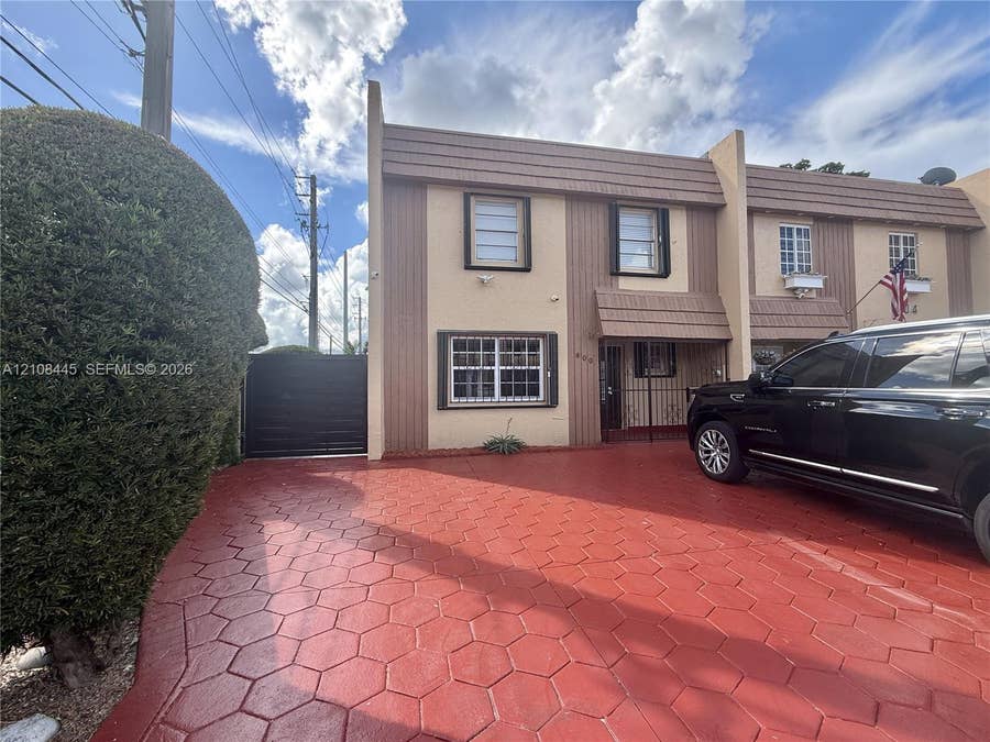 Property photo for 800 W 81st Place, Hialeah, FL