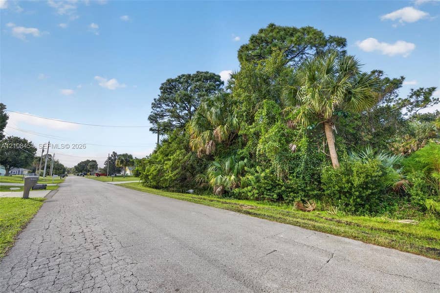 Property photo for 6001 Raintree Trail, Fort Pierce, FL
