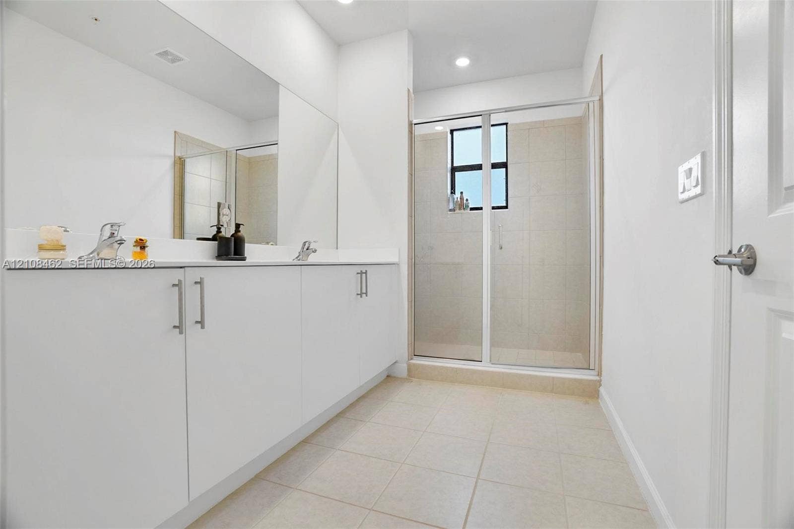 15959 SW 2nd Street, Pembroke Pines, FL 33027 Master bathroom