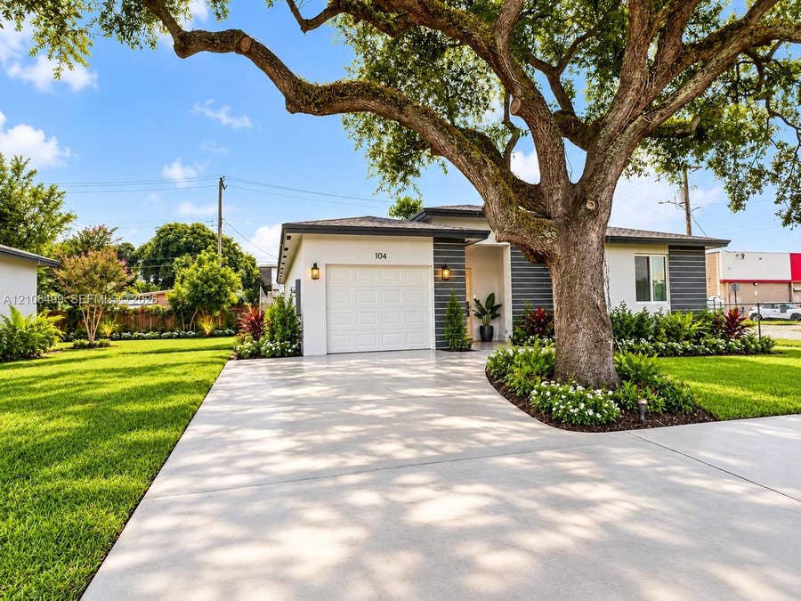 Property photo for 104 NW 31st Avenue, Fort Lauderdale, FL