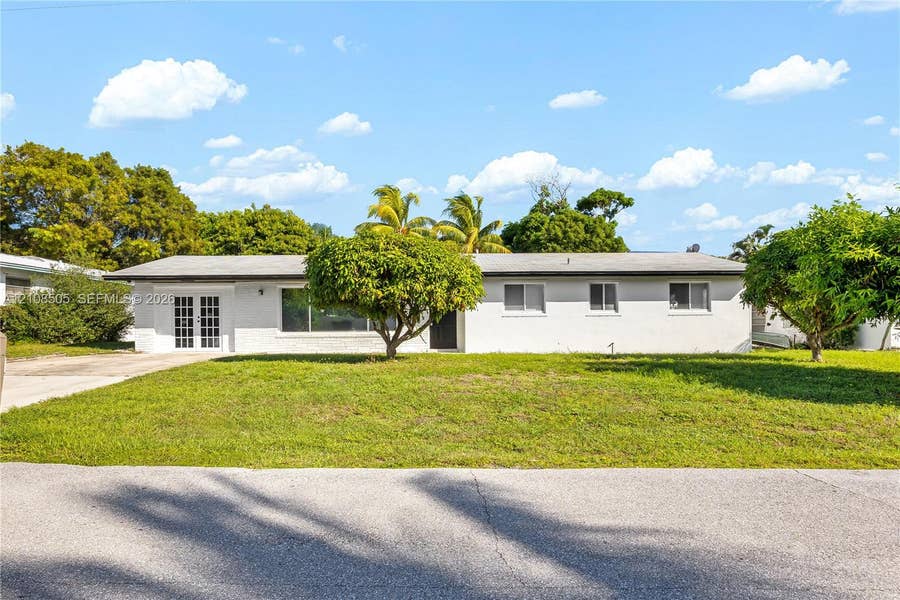 Property photo for 227 SW 13th Avenue, Boynton Beach, FL