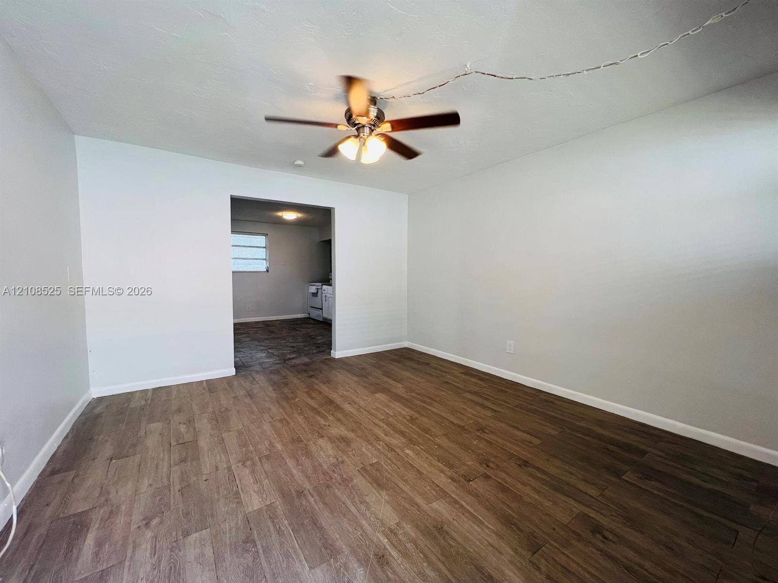 522 NW 11th Avenue, Boynton Beach, FL 33435 Unit B - Living Room and Kitchen