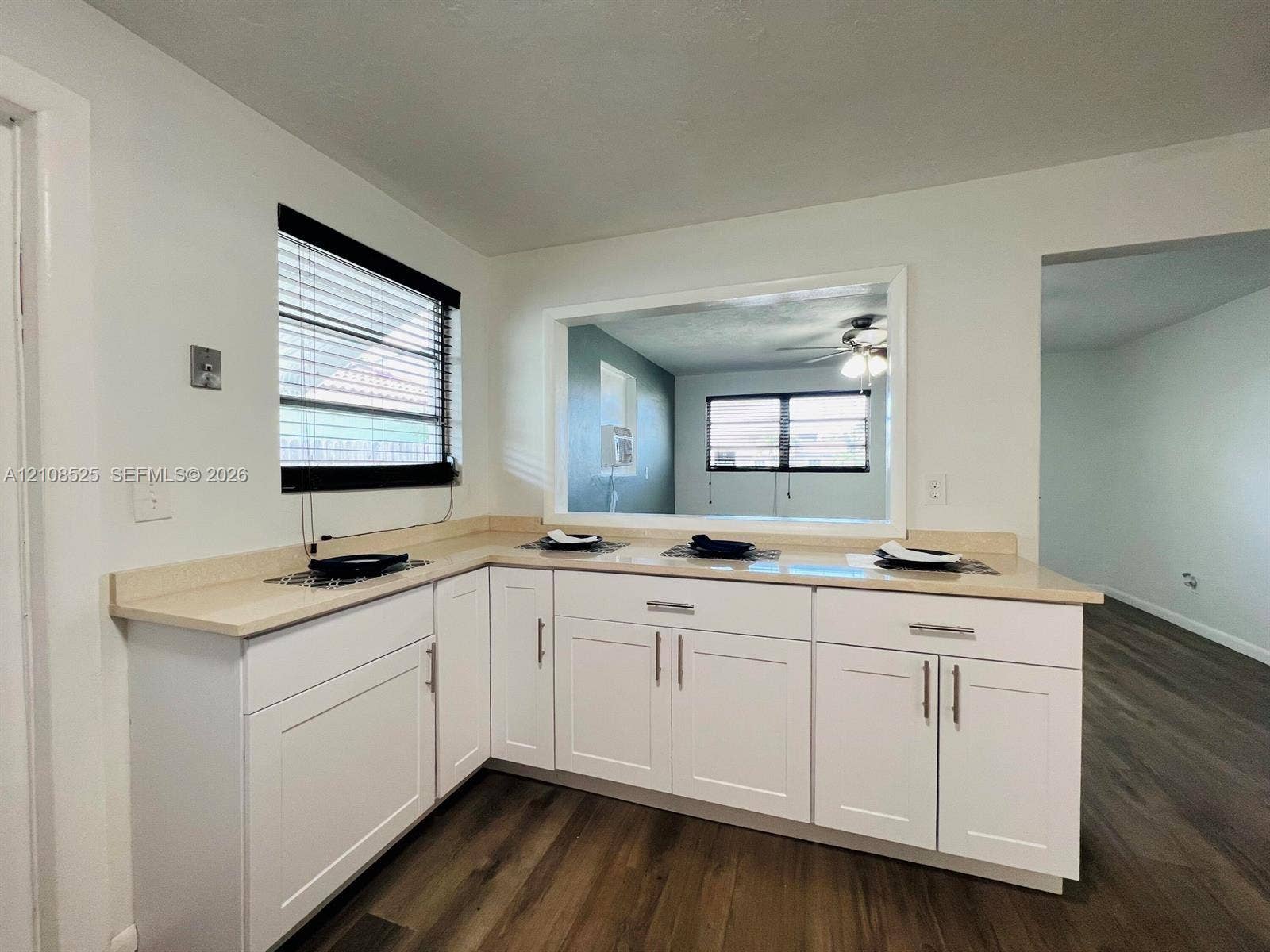 522 NW 11th Avenue, Boynton Beach, FL 33435 Unit A - Cabinets