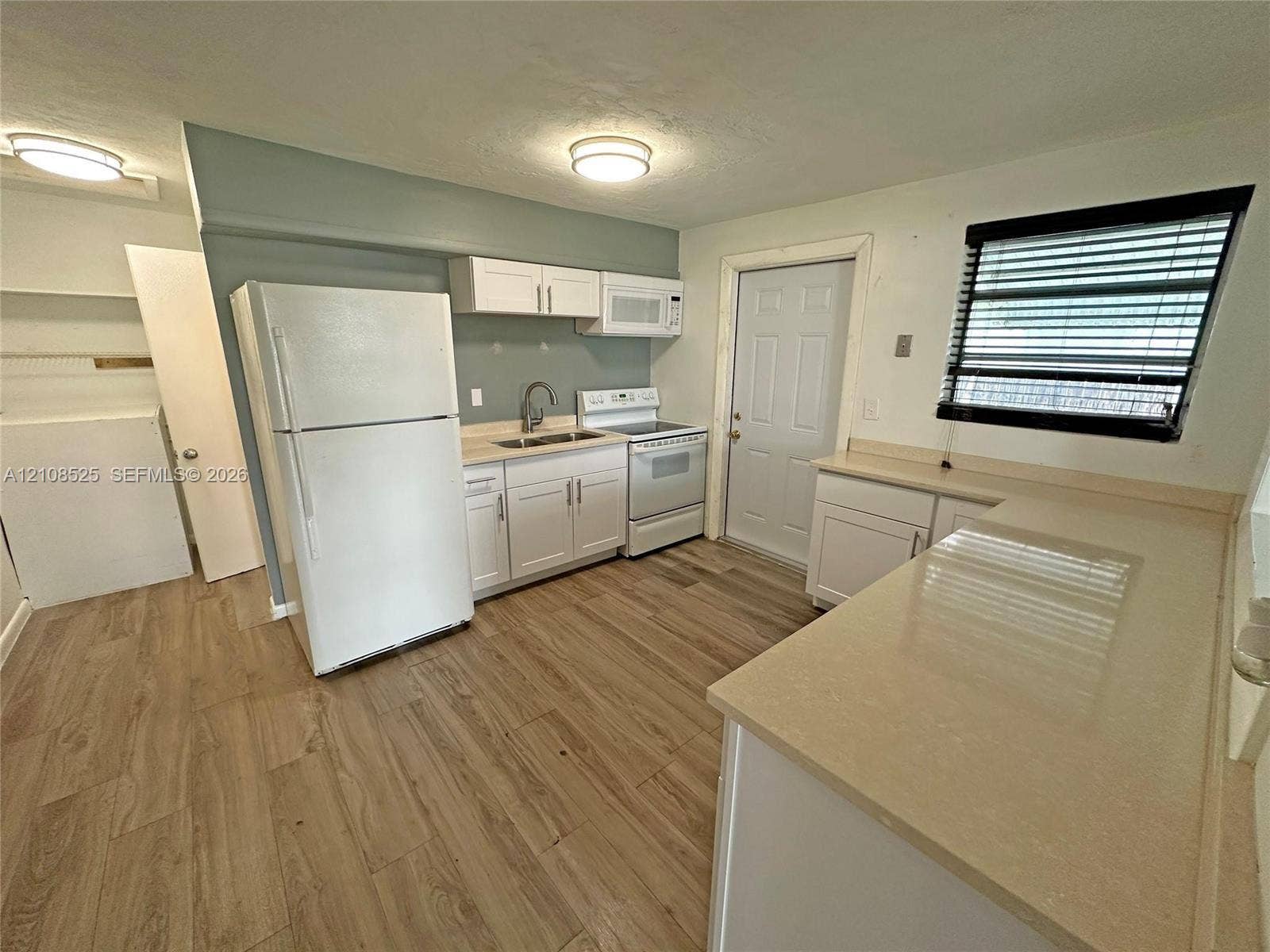 522 NW 11th Avenue, Boynton Beach, FL 33435 Kitchen View
