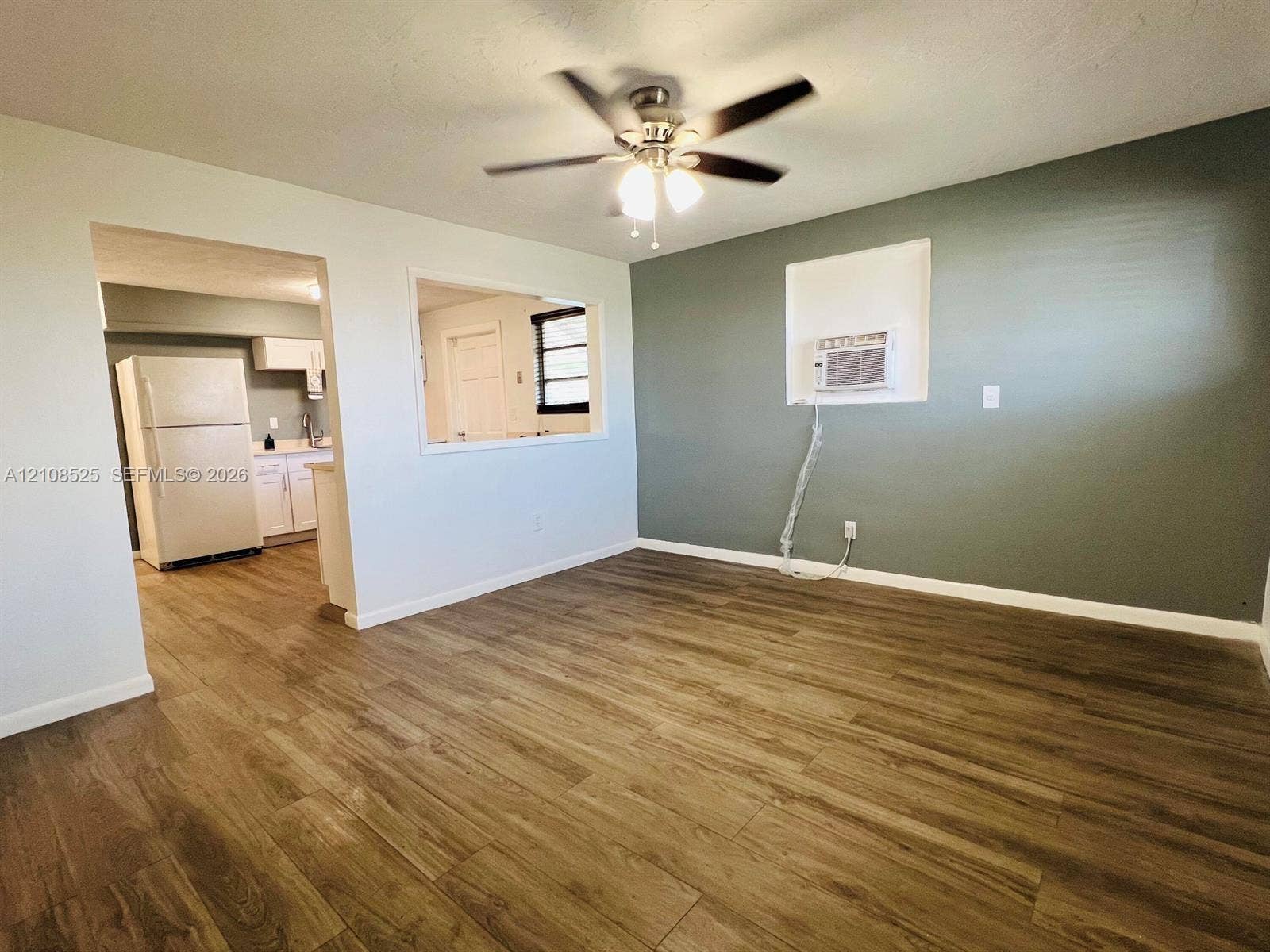 522 NW 11th Avenue, Boynton Beach, FL 33435 Unit A - Living Room and Kitchen
